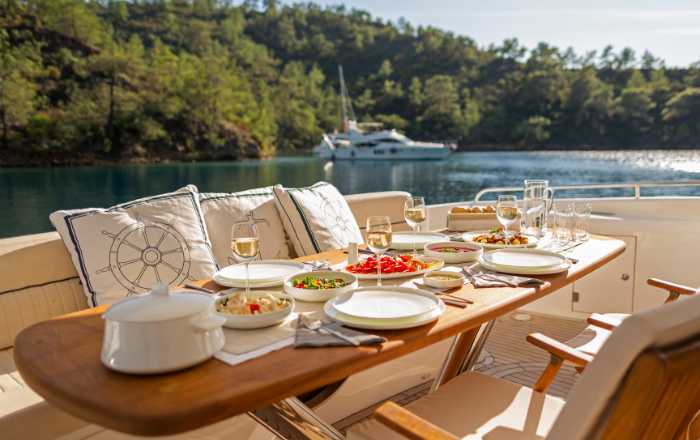Fooddrink-yachting-services (3)