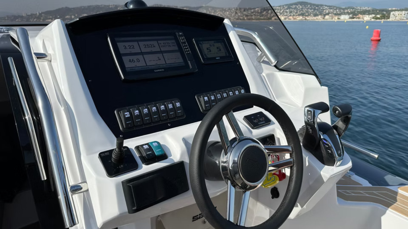 Salpa 33 Yachting-services (2)