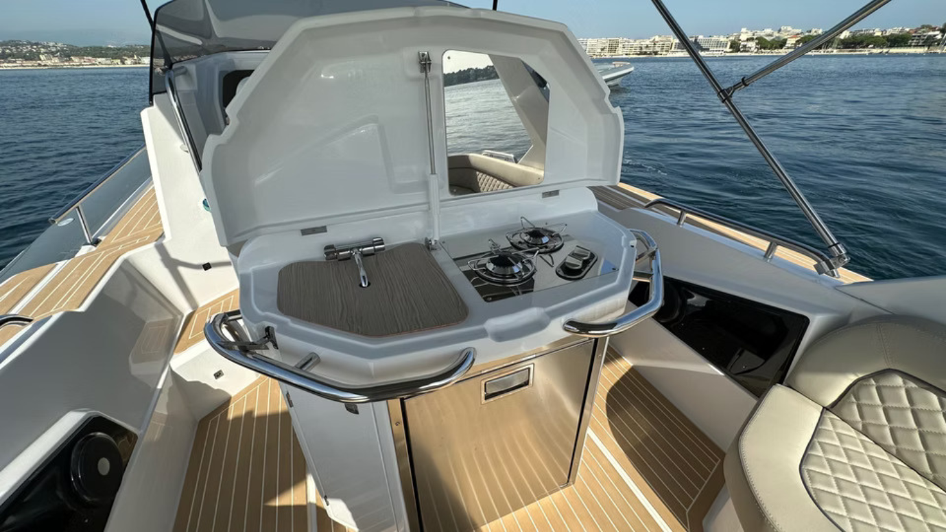 Salpa 33 Yachting-services (3)