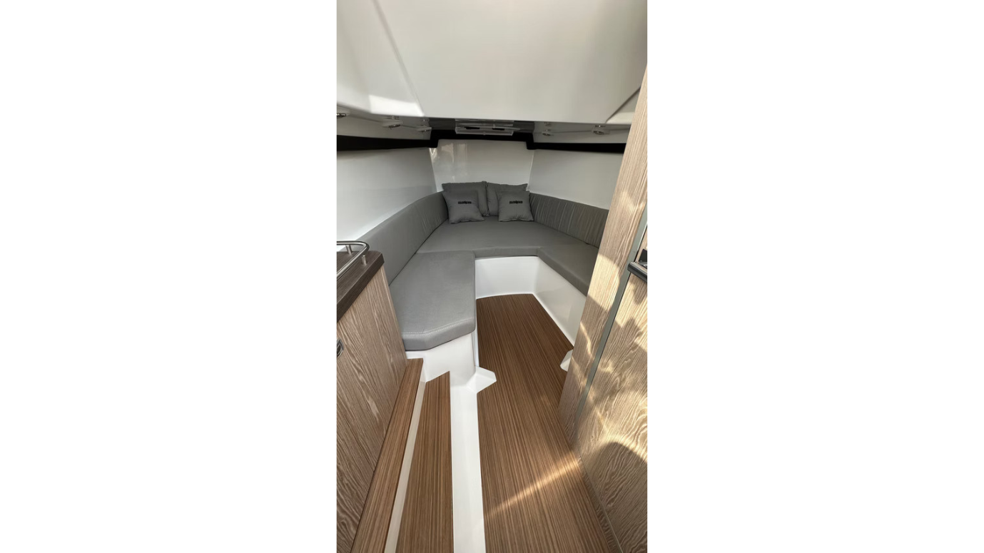 Salpa 33 Yachting-services (7)